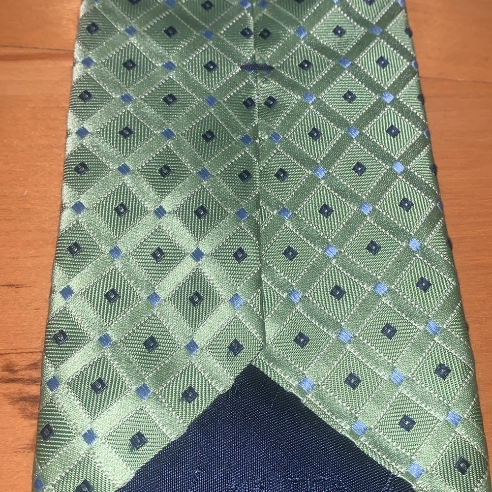 Nautica Lime Green 100% silk tie made in USA diamond pattern 59" EUC - Picture 8 of 9